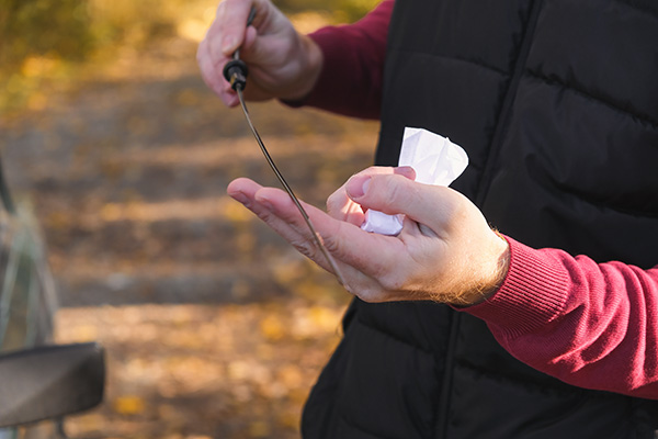 Engine Oil Maintenance 101: How to Read Oil Level on the Dipstick the Right Way